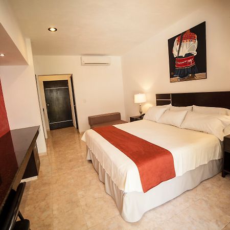 Hotel Holly Mérida Buitenkant foto