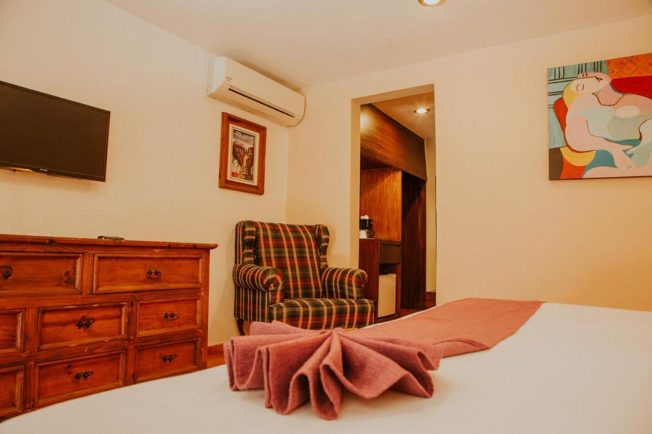 Hotel Holly Mérida Buitenkant foto