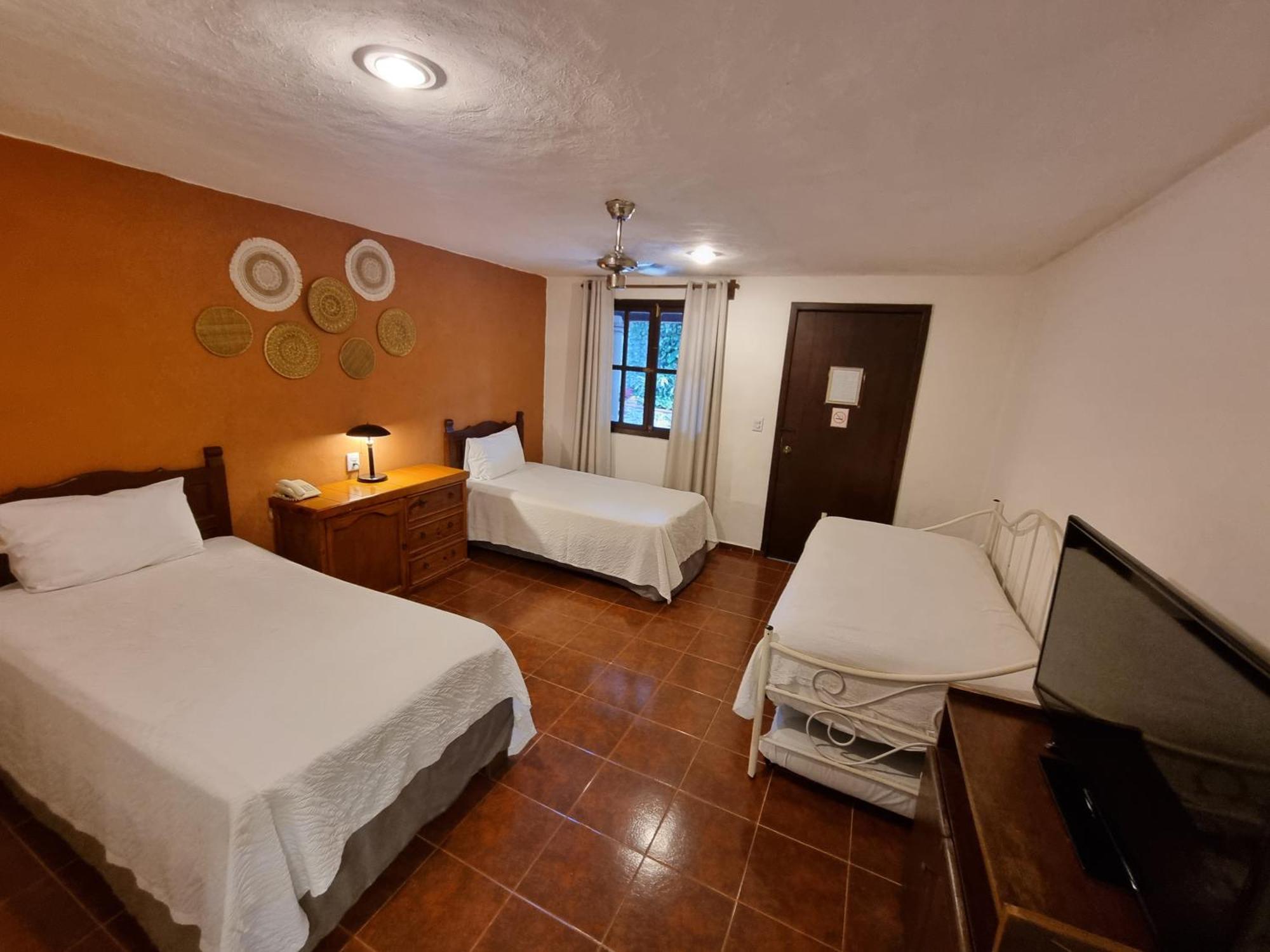 Hotel Holly Mérida Buitenkant foto