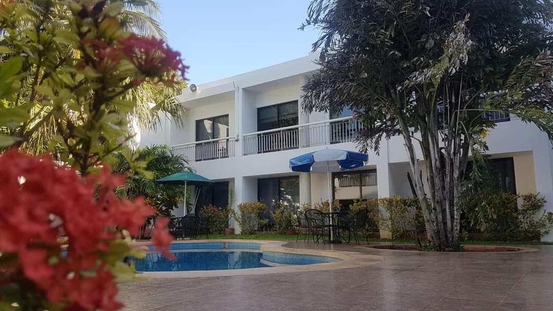 Hotel Holly Mérida Buitenkant foto
